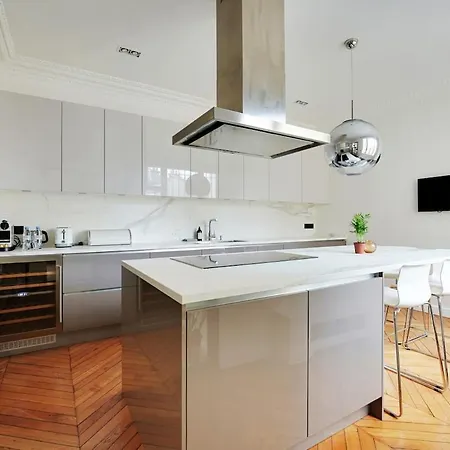 Stunning 4br8p In Champs-elysees- Apartamento *