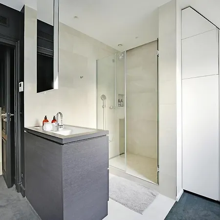 Stunning 4br8p In Champs-elysees-